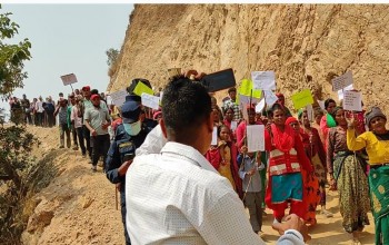 गाउँपालिकाको केन्द्रमा अस्पताल बन्नुपर्ने भन्दै पञ्चेश्वरमा आन्दोलन 